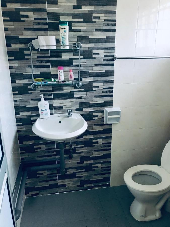 Cozy And Comfortable Homestay In Sungai Siput Buitenkant foto