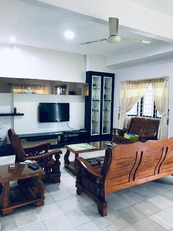 Cozy And Comfortable Homestay In Sungai Siput Buitenkant foto